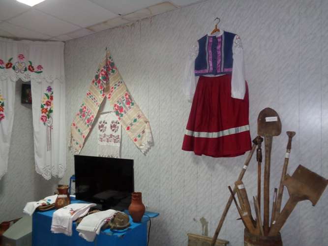 Уголок фольклора